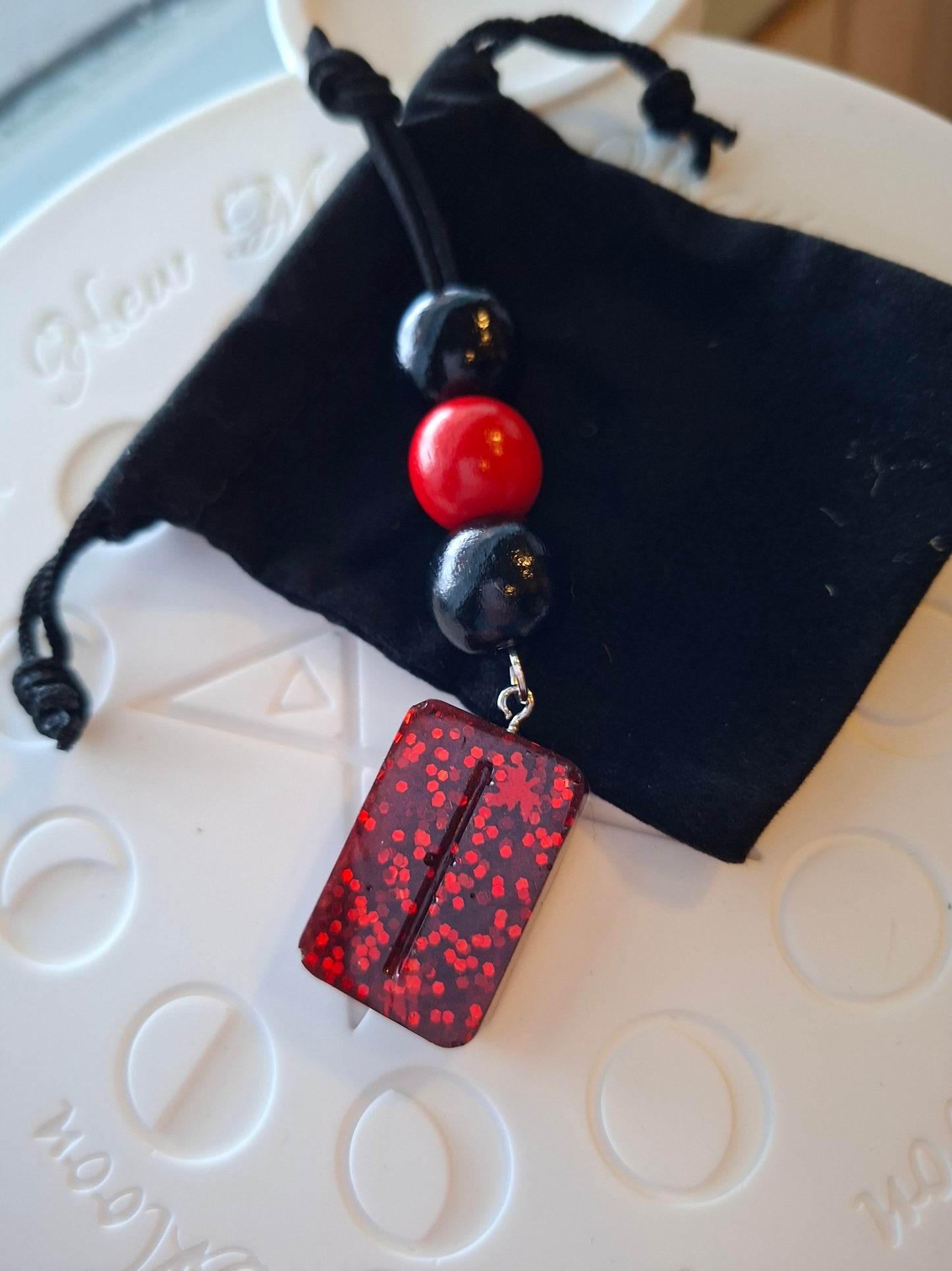 Isa - The Icebound charm