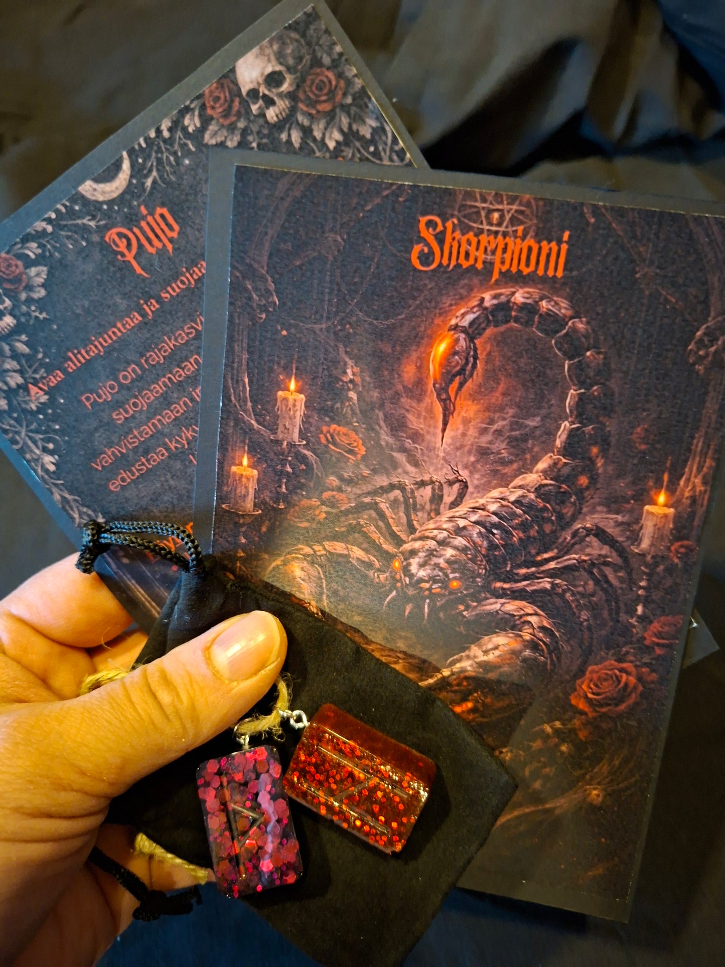 Born Under This Rune - horoskooppi & riimusetti