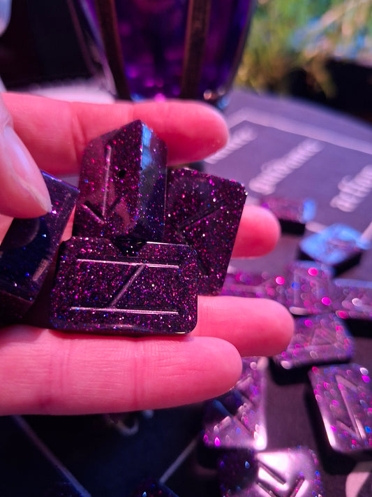 Witch's Runes - Säihkyvät riimut